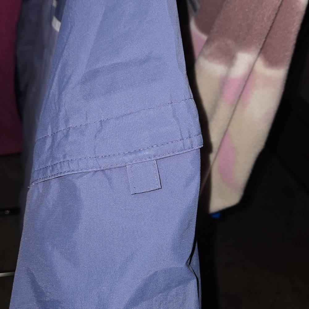 Lightweight Hooded Jacket - Picture 3 of 5